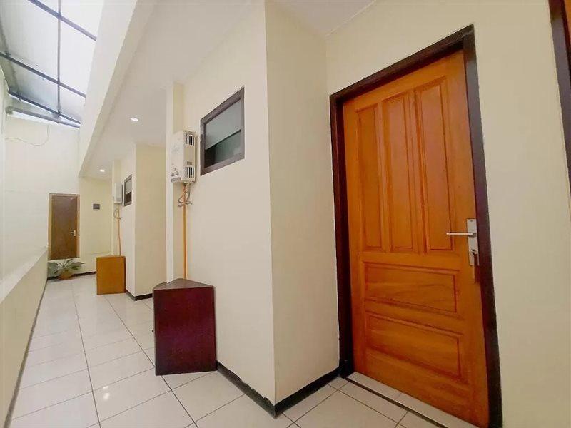 Hotel Palem 2 Syariah Malang Redpartner Exteriör bild