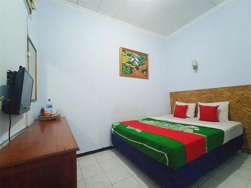 Hotel Palem 2 Syariah Malang Redpartner Exteriör bild