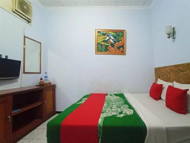 Hotel Palem 2 Syariah Malang Redpartner Exteriör bild