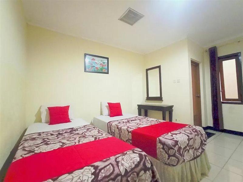 Hotel Palem 2 Syariah Malang Redpartner Exteriör bild
