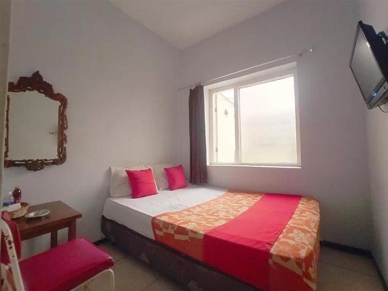 Hotel Palem 2 Syariah Malang Redpartner Exteriör bild