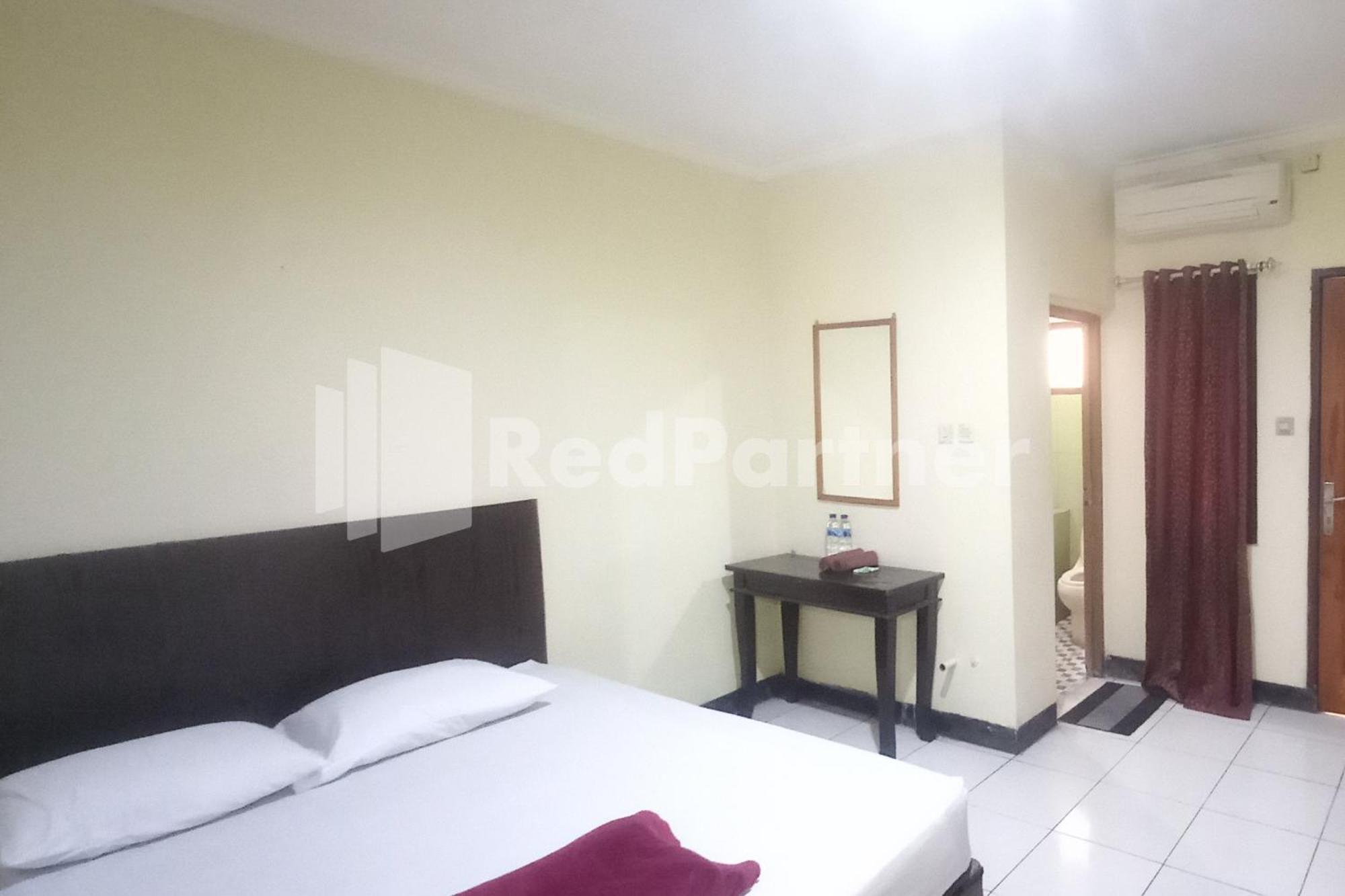 Hotel Palem 2 Syariah Malang Redpartner Exteriör bild